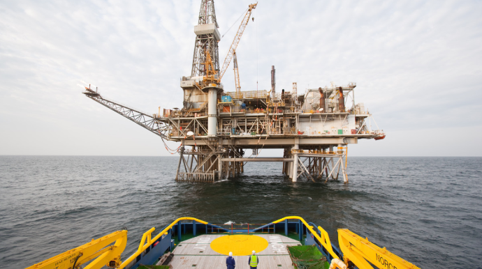 Стоимость азербайджанской нефти превысила 109 долларов 