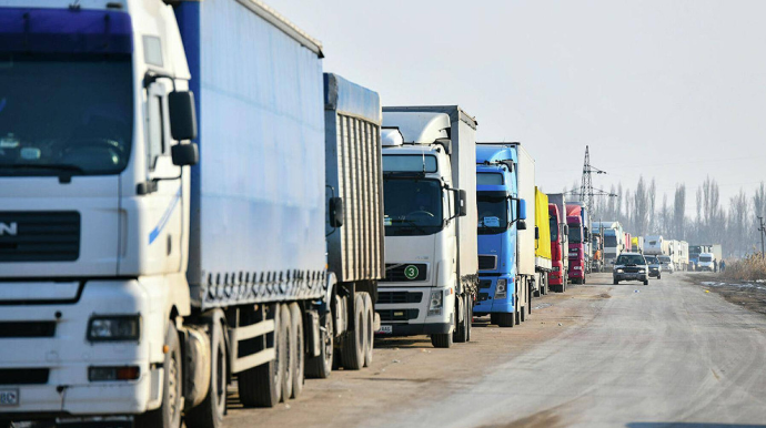 Ağırçəkili maşınların müşayiət olunmasına görə xidmət haqqın müəyyənləşib