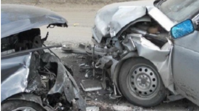 Bakıda 2 avtomobil toqquşdu, xəsarət alanlar var 