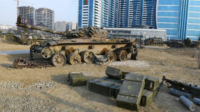 BNA Hərbi Qənimətlər Parkına  gedən marşrutları açıqlayıb  - FOTO