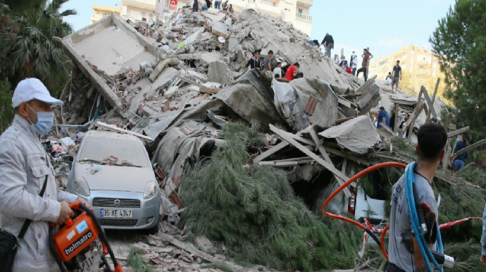 Сто человек извлечены из-под завалов после землетрясения в Турции