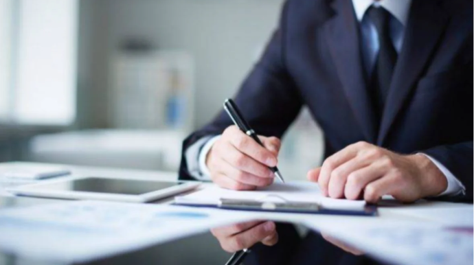 Dövlət qulluğunda mükafat sistemi ləğv olunur 