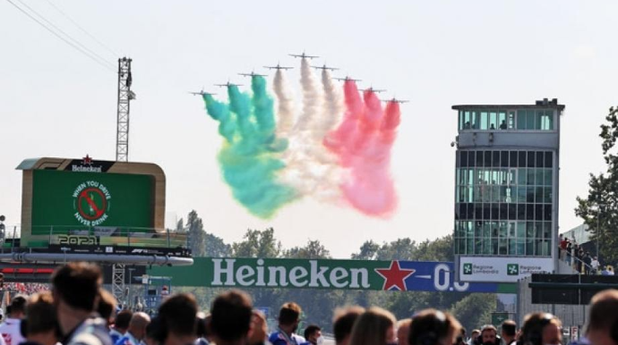 Formula 1 yarışlarının açılış mərasimlərində hərbi təyyarələrin uçuşu qadağan edilib 