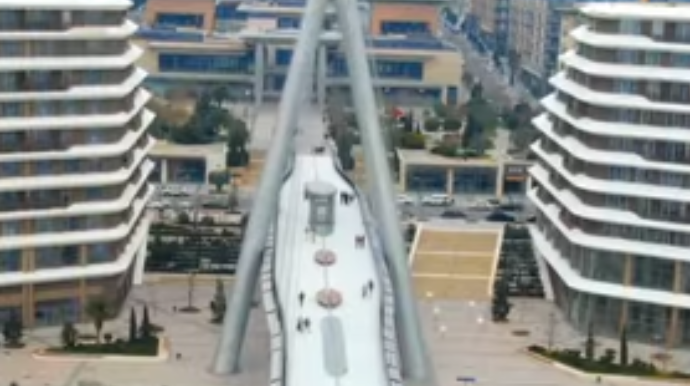 Yeni piyada körpüsü paytaxtın yeni simvoluna çevrilir - VİDEO