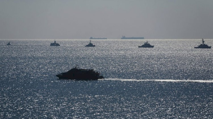 Fars körfəzində sıxlıq yaranıb - GPS əlaqəsi itdi 