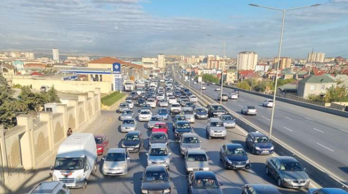 Bakı-Sumqayıt yolunun "ömür yeyən" tıxacı - Problem niyə həllini tapmır? 