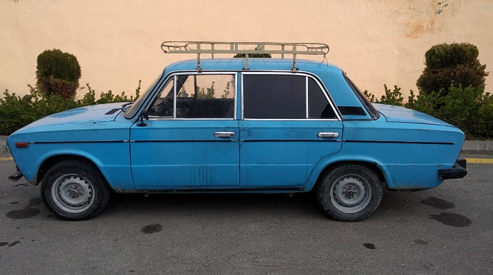 Maşın sürmək istədiyi üçün başqasının avtomobilini qaçıran şəxs saxlanıldı - FOTO