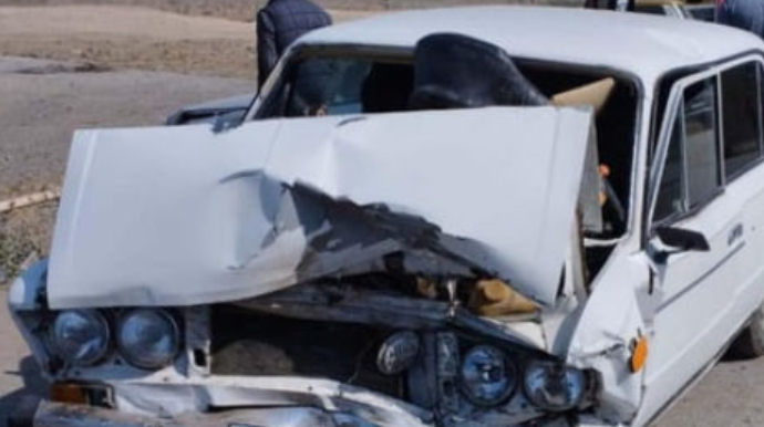 Biləsuvarda avtomobil piyadanı vuraraq öldürüb