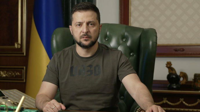 Zelenski buna görə kostyum geyinmir