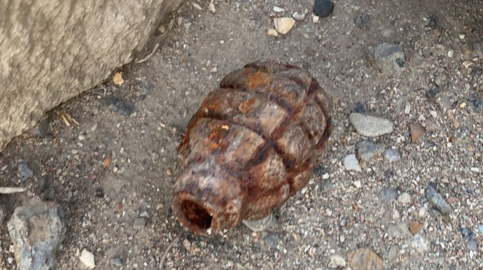 Sumqayıtda əl qumbarası tapılıb - VİDEO