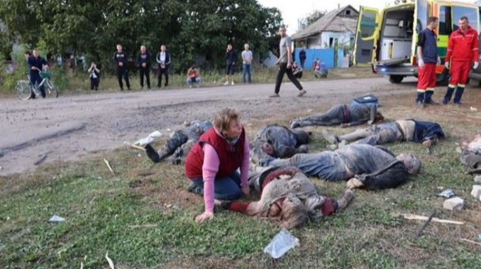 Rusiya Xarkovu bombaladı, 48 nəfər həlak oldu   - FOTO