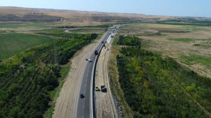 Gəncə-Gürcüstan yolunun tikintisi bu il başa çatdırılacaq 