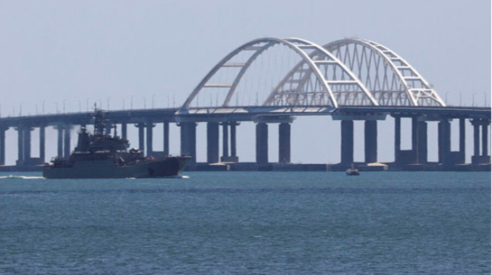 Krım körpüsündə hərəkət dayandırıldı