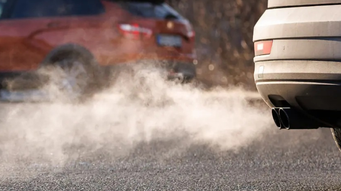 Avropa Komissiyası benzin və dizel mühərrikli maşınlarla bağlı qərarın yumşaldılmasını təklif edib 