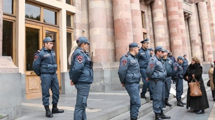 Ermənistanda etiraz aksiyası keçirilib - VİDEO 