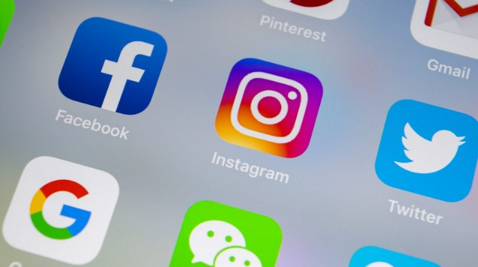 В работе Instagram и Facebook  произошли сбои