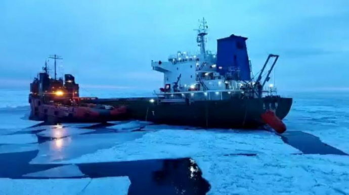 Çinə məxsus gəmi batdı - Ekipaj belə xilas oldu 