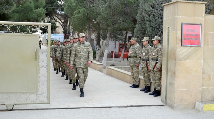 Azərbaycan Ordusunun bir qrup hərbçisi ehtiyata buraxılıb  - VİDEO