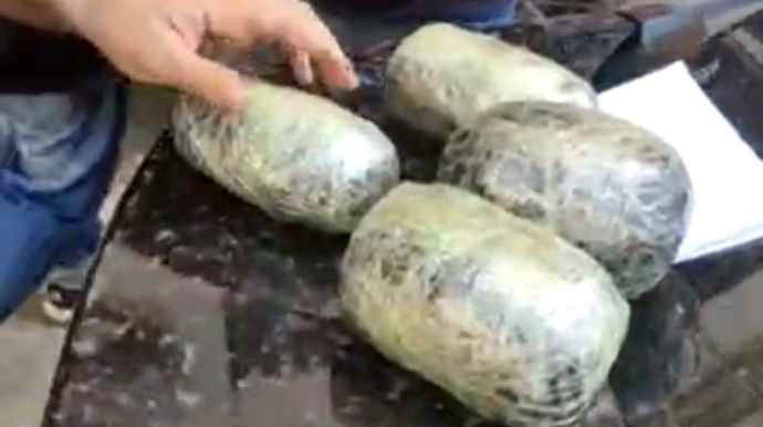 Bakıya gedən "Ford"dan 4 kiloqramdan artıq narkotik və “patı” tapıldı  - FOTO