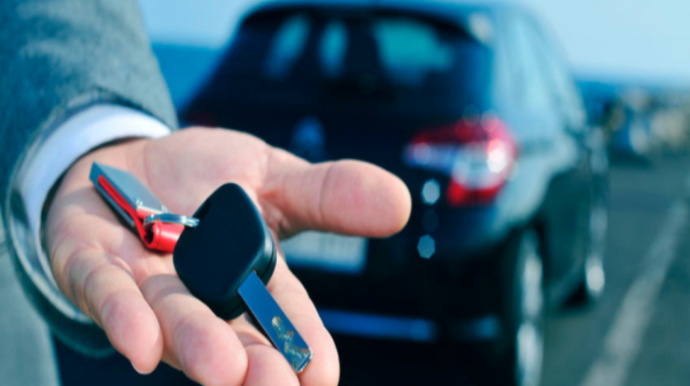 Bakıda maşın alan Qırğızıstan vətəndaşının başına OYUN GƏLDİ 