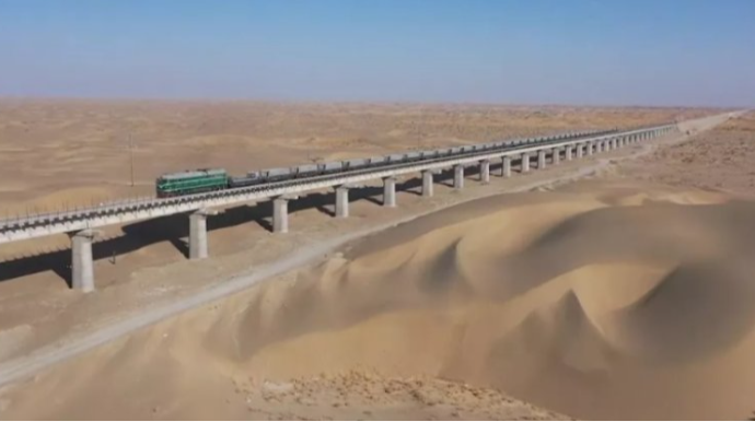 Səhranı dəmir yolla fəth edən Çin: Afrikada yeni xəritə cızılır 