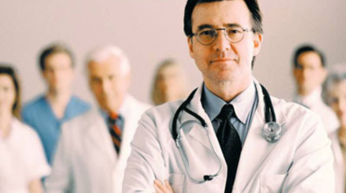 Həkimlərin reklamı qadağan olunsun - TƏKLİF 