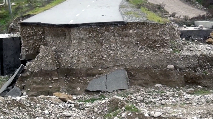 Uçan körpü nə vaxt bərpa olunacaq? - Beş kəndin sakinləri çətin vəziyyətdə - VİDEO