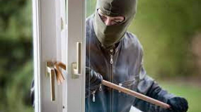 Sumqayıt və Binəqədidə 10 min manatlıq oğurluq edənlər saxlanılıb 