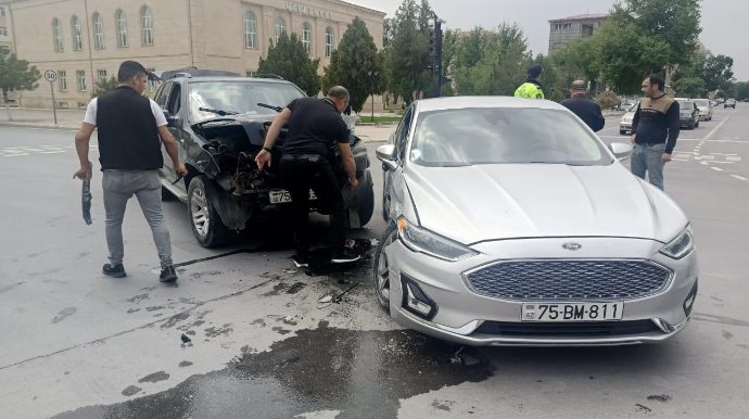 Naxçıvanda "BMW" "Ford"la toqquşub - FOTO 