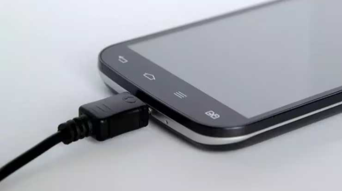 Gecə telefonun internetini söndürməyənlərə XƏBƏRDARLIQ 