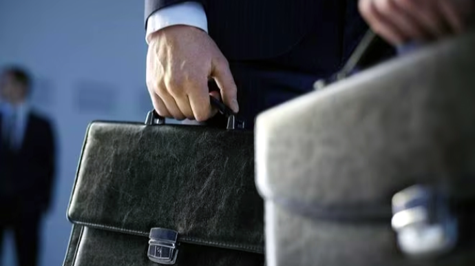 Dövlət qurumunda bəzi şöbələr ləğv edildi 