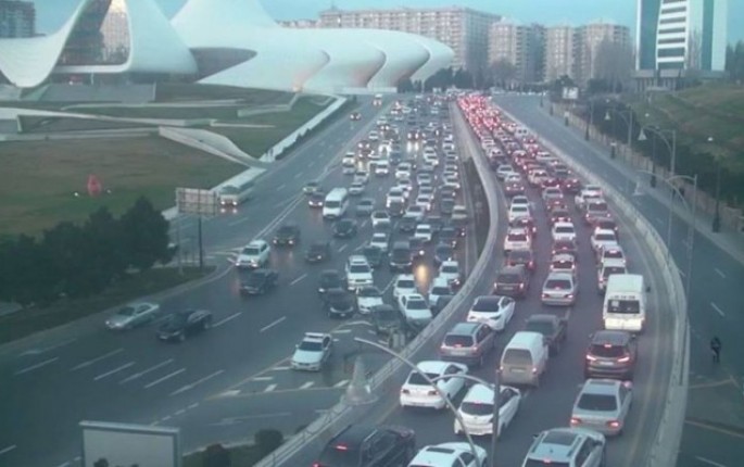 Bakının əsas küçə və prospektlərində tıxac var - Siyahı - FOTO