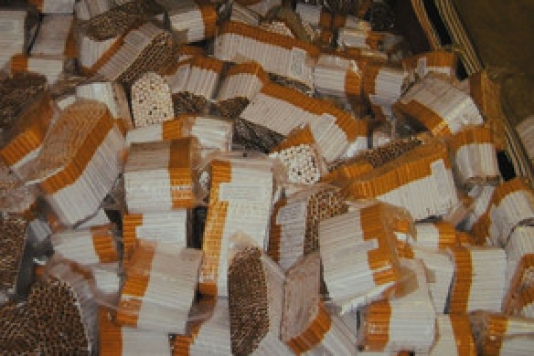 Avtomobildən külli miqdarda siqaret aşkar olundu