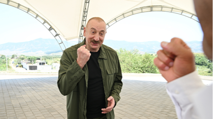 “Dəmir yumruq” yerindədir... - FOTO