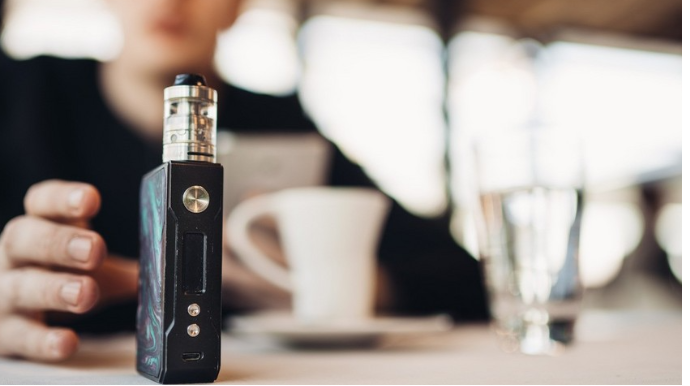 Elektron siqaretlər üçün idxal gömrük rüsumu müəyyənləşib 