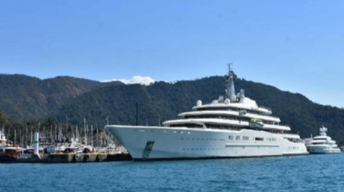 Türkiyə sularındakı Rusiya superyaxtaları ABŞ-la gərginliyi artırır 