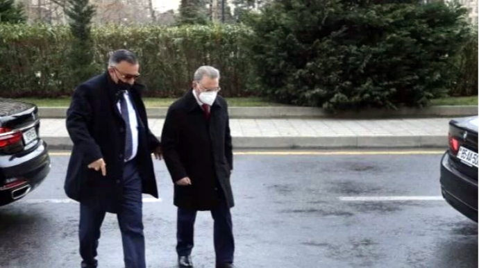 Mehdiyev 7 saat dindirildi - İstintaqa əsa ilə gedib 