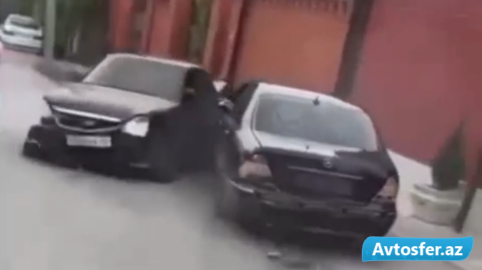 Toy karvanında ölüm-dirim mübarizəsi; maşınlar əzik-əzik oldu - VİDEO