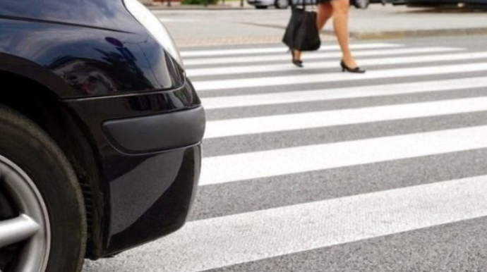 Samuxda avtomobil piyadanı vurdu