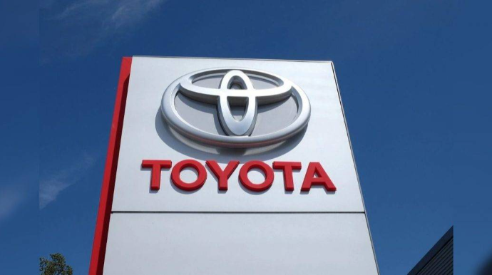 “Toyota” Rusiyada $655 mln. itirib 