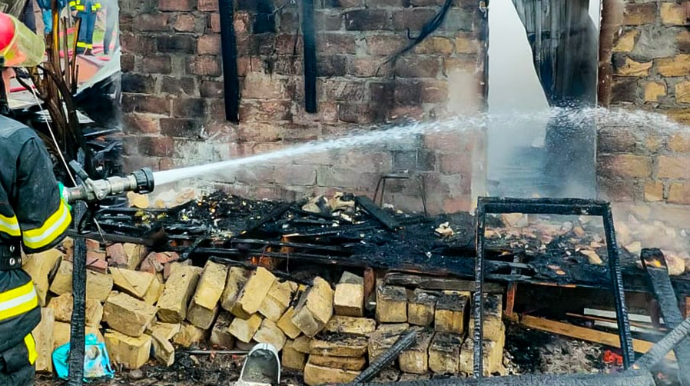 Gəncədə yaşayış evi yandı - FOTOLAR - YENİLƏNİB