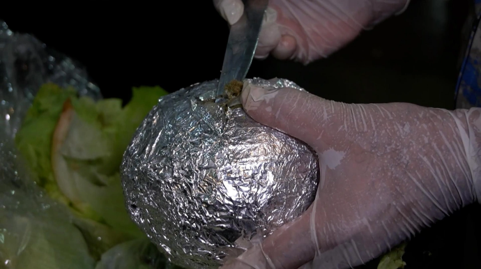 Gömrükçülərdən ƏMƏLİYYAT: "Kahı" adı ilə narkotik keçirmək istədilər - FOTO