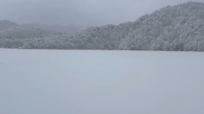 Göygöl və Şahdağ milli parkları ağ örpəyə büründü - VİDEO 