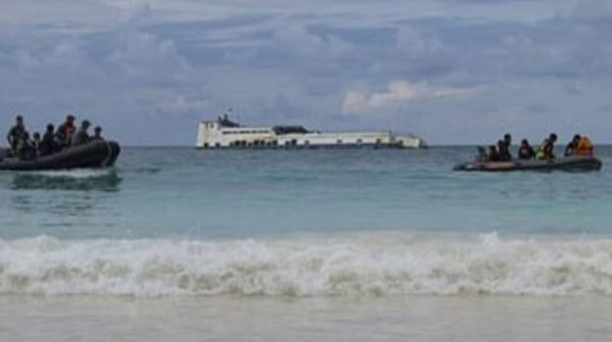 Bərə qəzaya uğrayıb: Ölənlər və itkin düşənlər var