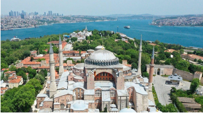 Tarixi gün: 86 ildən sonra Ayasofyada ilk dəfə namaz qılınacaq