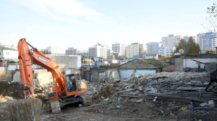 Bakıda 100 min bina söküləcək? - RƏSMİ CAVAB 