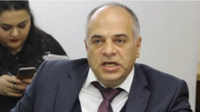 Nazir Baş İdarənin rəisini işdən çıxartdı 