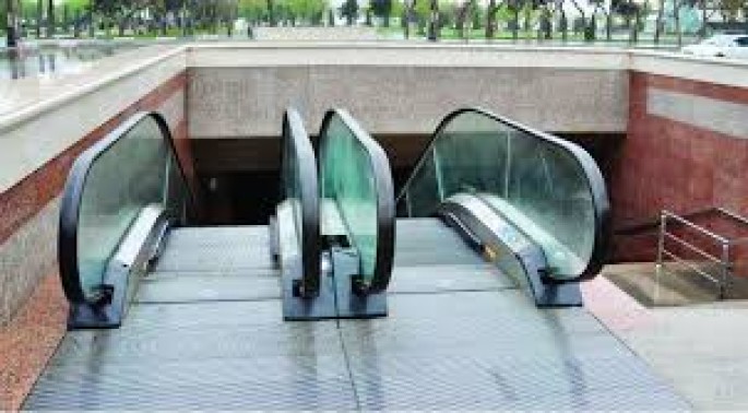 Bəzi yeraltı piyada keçidlərində hərəkət məhdudlaşdırılıb - Bakıda