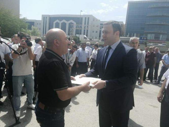 Nazirlik Qarabağ əlillərinə 50 avtomobil təqdim etdi - FOTO