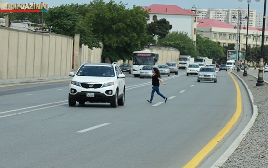 Ana və iki uşağının öldüyü yol - Nə piyada zolağı, nə də işıqfor var... - FOTOLAR